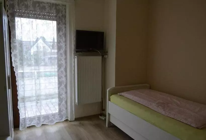 Hotelli Pension Highway Bünde