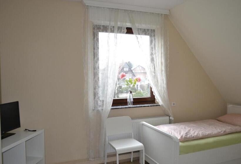 Отель Pension Highway Bünde