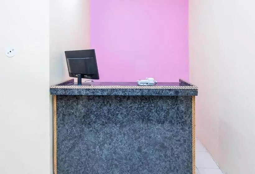 ホテル Decision By Oyo Rooms