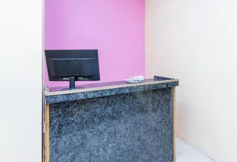 ホテル Decision By Oyo Rooms