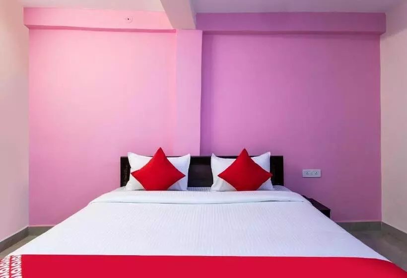 ホテル Decision By Oyo Rooms