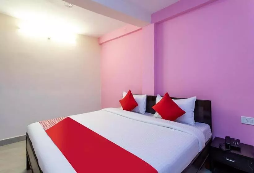 ホテル Decision By Oyo Rooms