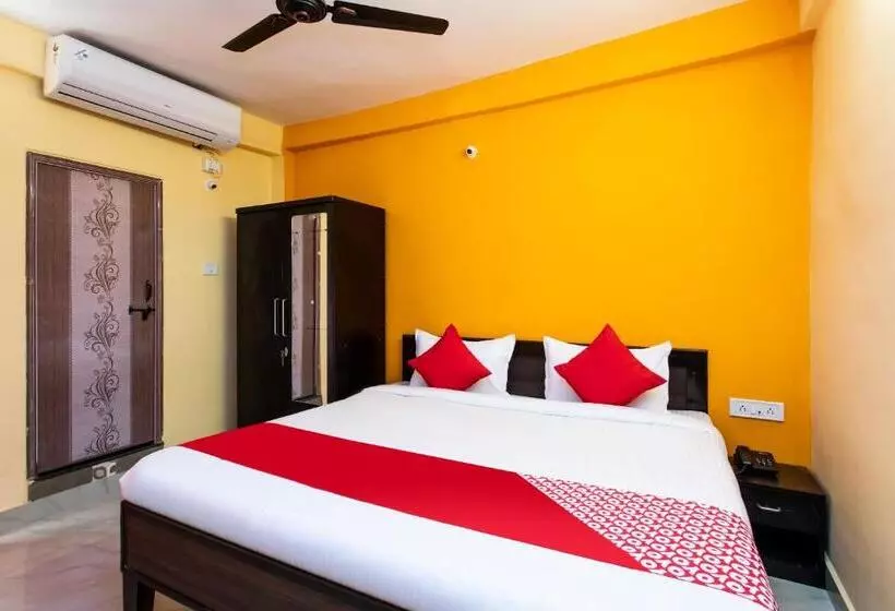 ホテル Decision By Oyo Rooms