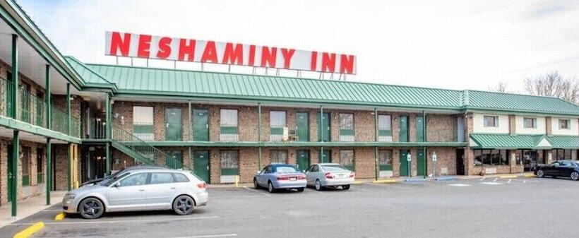 בית מלון כפרי Neshaminy Inn