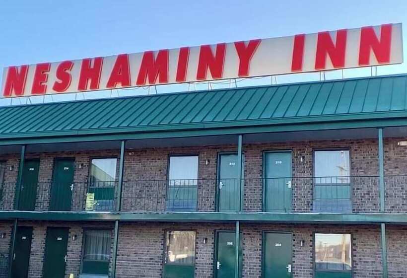 בית מלון כפרי Neshaminy Inn