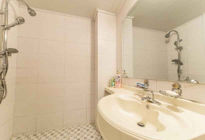 Hotel Pocheon Phoenix