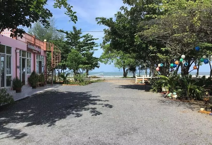 هتل Ban Chomlay Resort Satun