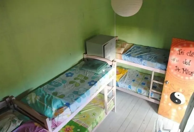 Hotelli La Rubia Hostel