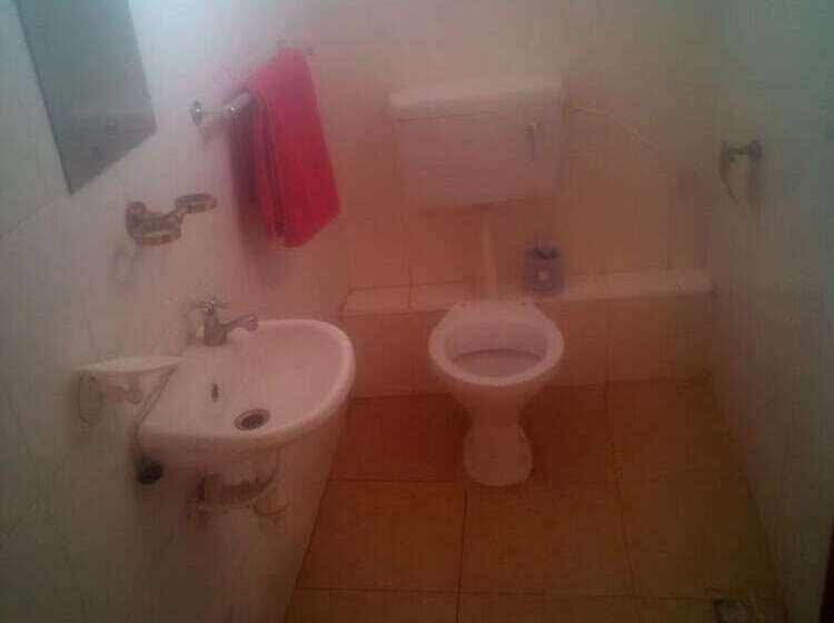 هتل The Trade Centre Guest House