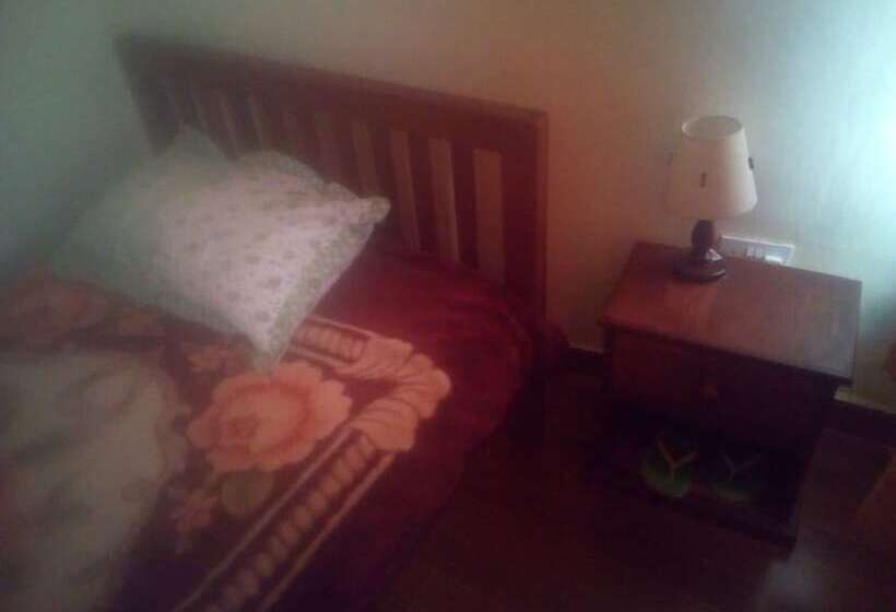 هتل The Trade Centre Guest House