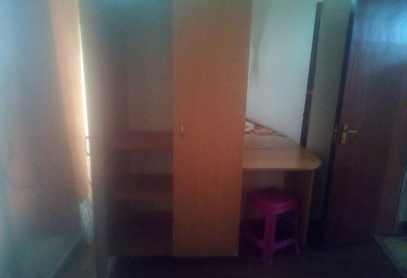 هتل The Trade Centre Guest House