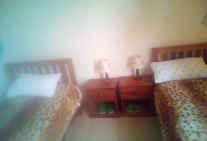 هتل The Trade Centre Guest House