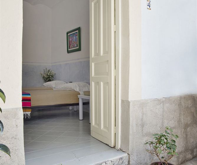 ユースホステル Casa San Ildefonso