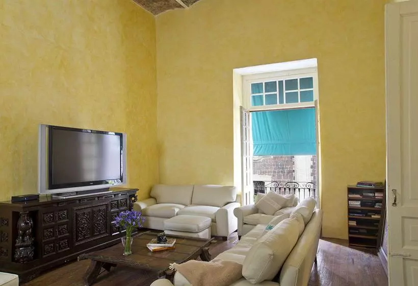 Общежитие Casa San Ildefonso