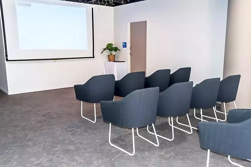 Allure Hotel & Apartments