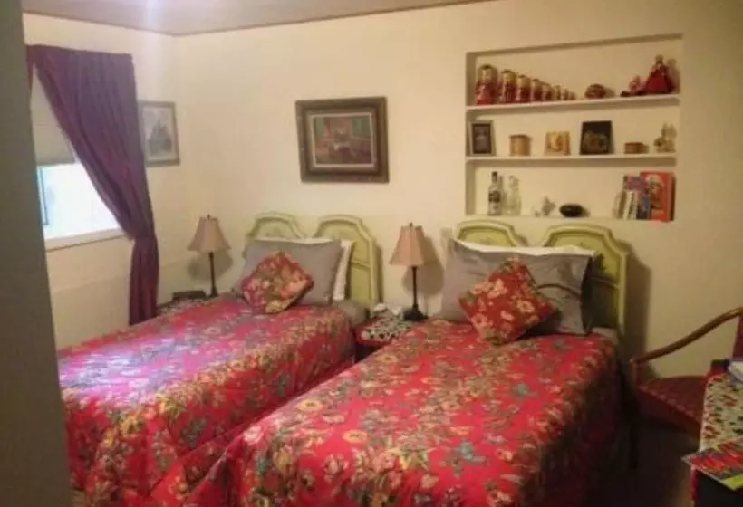 Anchorage Walkabout Town B&b