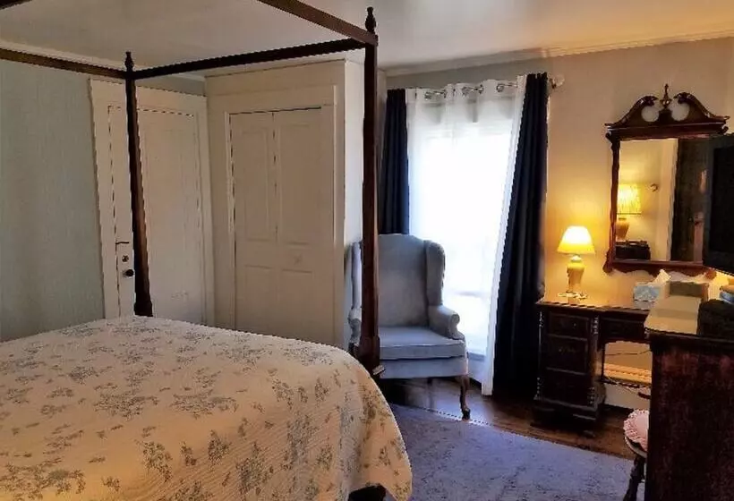 Bed and Breakfast Chetwynd House Inn