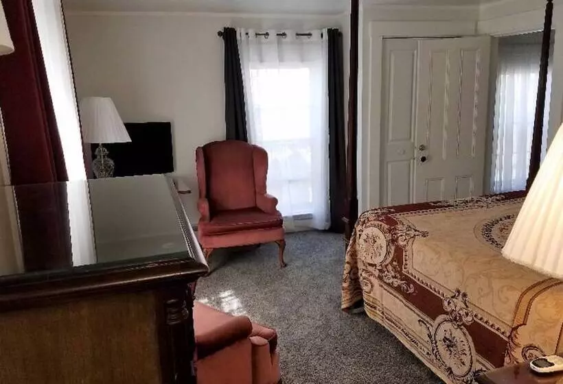 Bed and Breakfast Chetwynd House Inn