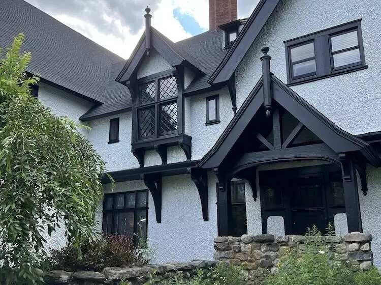 Bed and Breakfast Manor House Inn