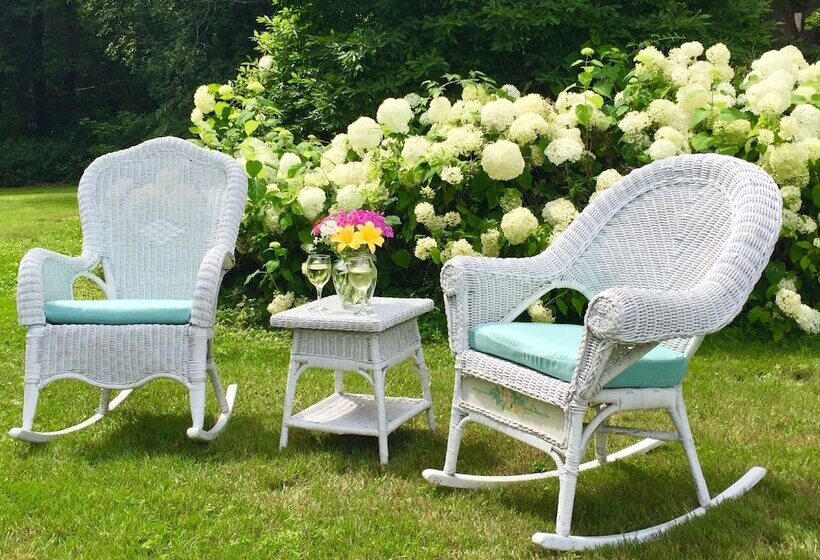 مبيت وإفطار Manor House Inn