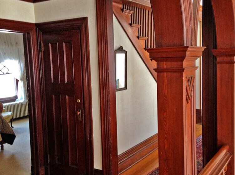 مبيت وإفطار Manor House Inn