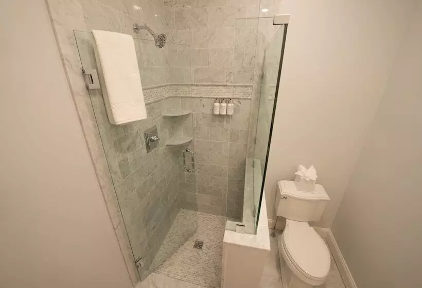 تختخواب و صبحانه Serenity Inn Newport