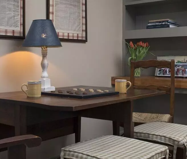 ベッドアンドブレックファースト Fife And Drum Inn