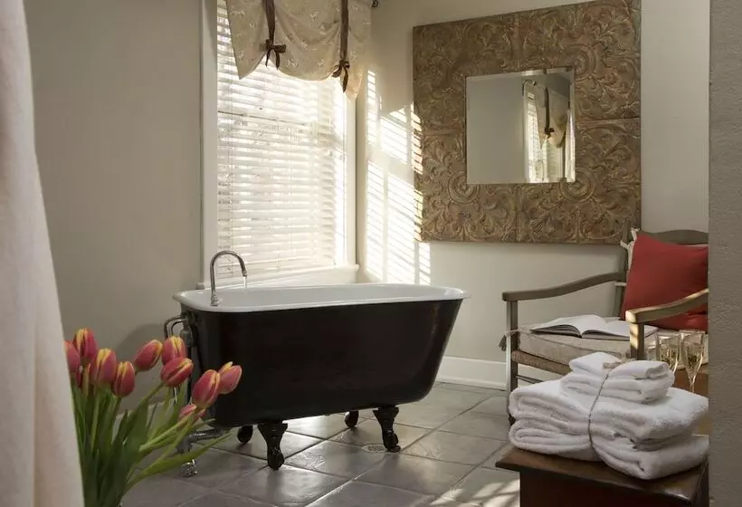 ベッドアンドブレックファースト Fife And Drum Inn