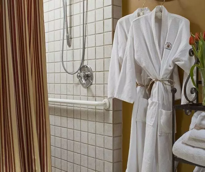 ベッドアンドブレックファースト Fife And Drum Inn