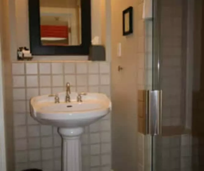 ベッドアンドブレックファースト Fife And Drum Inn