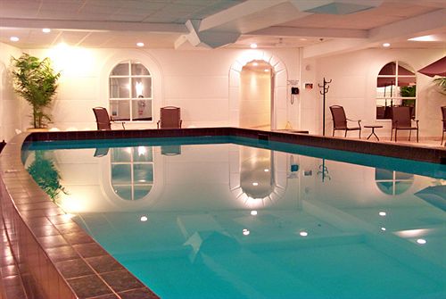 ホテル Ambassador Sudbury