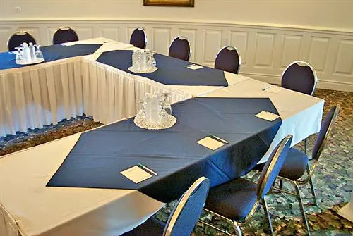 Отель Ambassador Sudbury