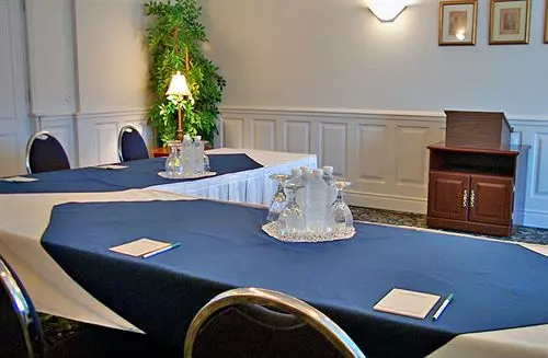 Отель Ambassador Sudbury