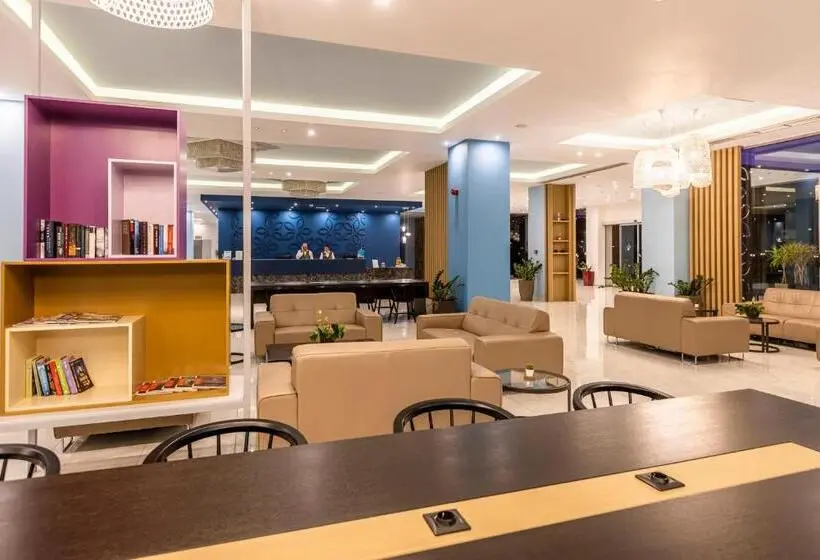 Hotelli Asterias Beach Resort