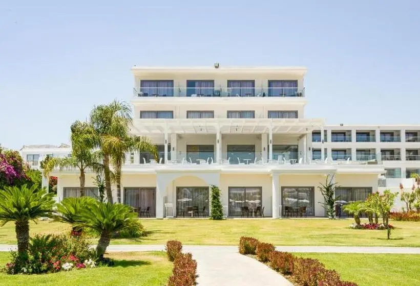 Hotelli Asterias Beach Resort