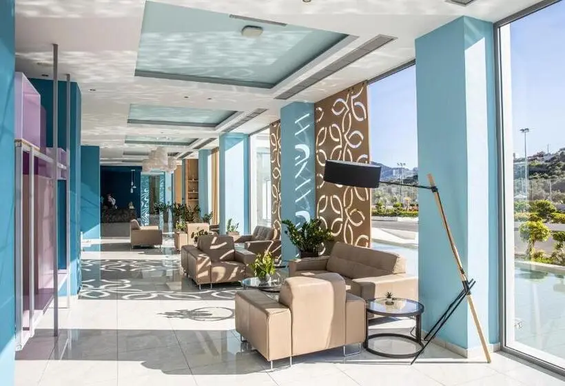 Hotelli Asterias Beach Resort