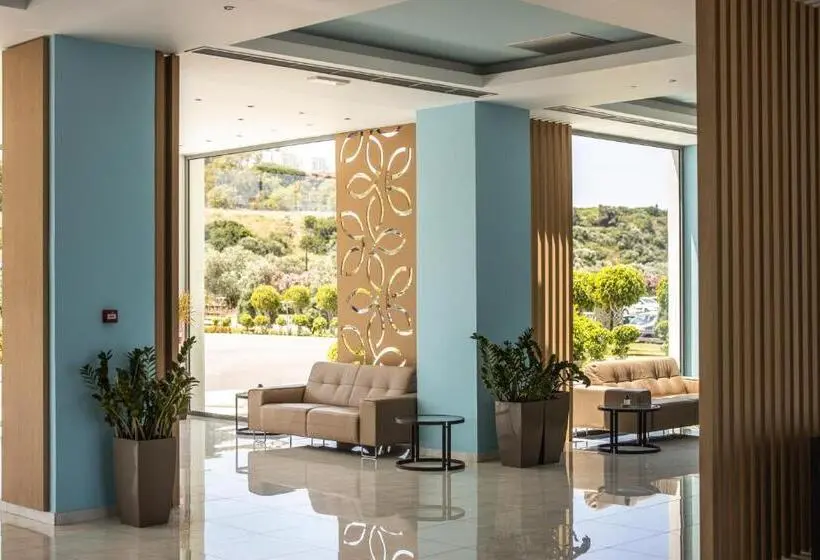 Hotelli Asterias Beach Resort