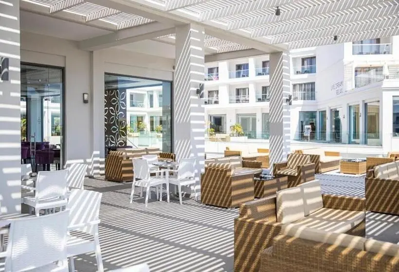 Hotelli Asterias Beach Resort