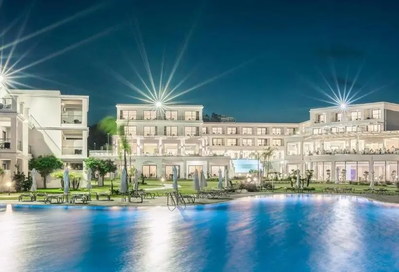 Hotelli Asterias Beach Resort