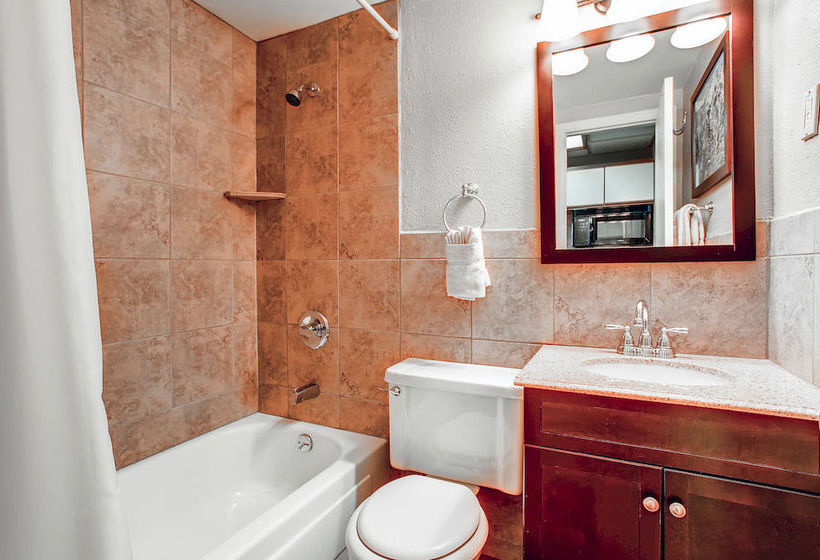 فندق Park Meadows Lodge