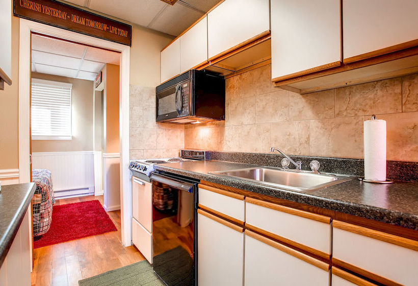 فندق Park Meadows Lodge