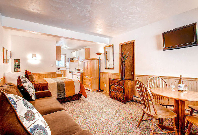 فندق Park Meadows Lodge