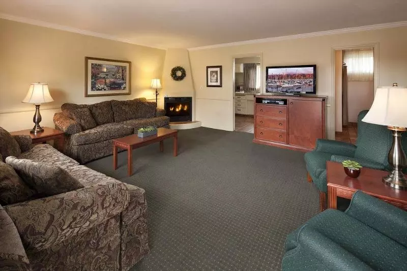 酒店 Brisas Del Mar Inn At The Beach