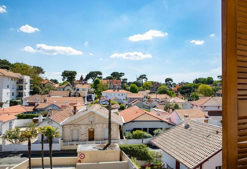 Отель Best Western Arcachon Le Port