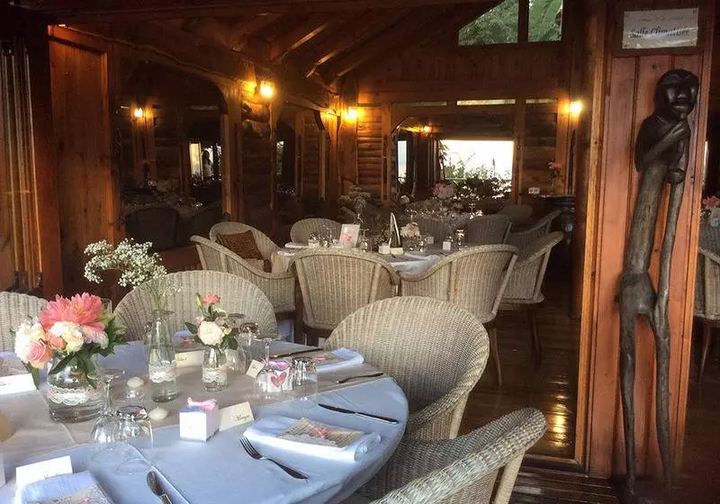 هتل Lodge Roche Tamarin