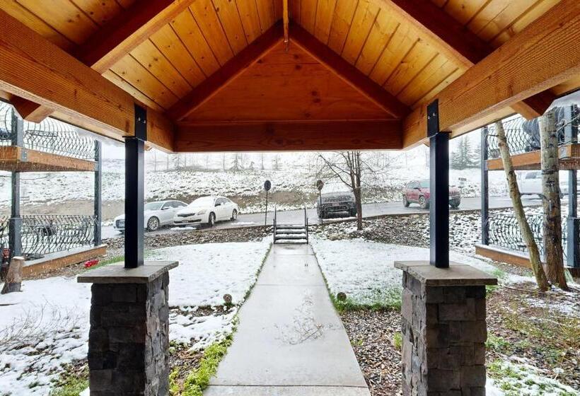 Отель Majestic Chateaux