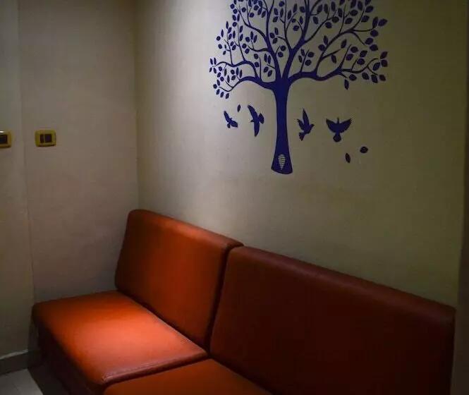 ホテル Mallika Residency