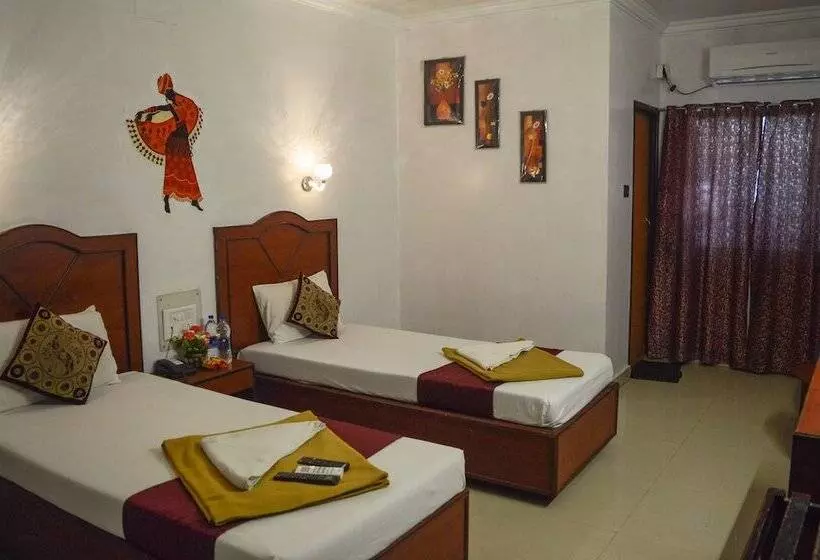 ホテル Mallika Residency