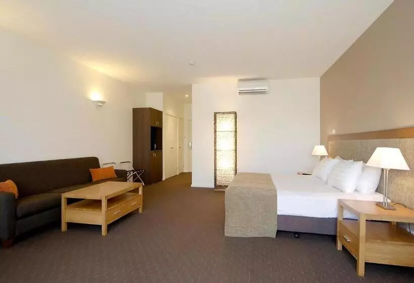 Отель Mornington