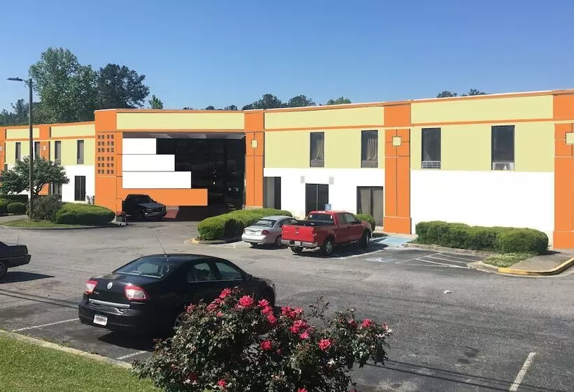 ホテル Red Carpet Inn Macon